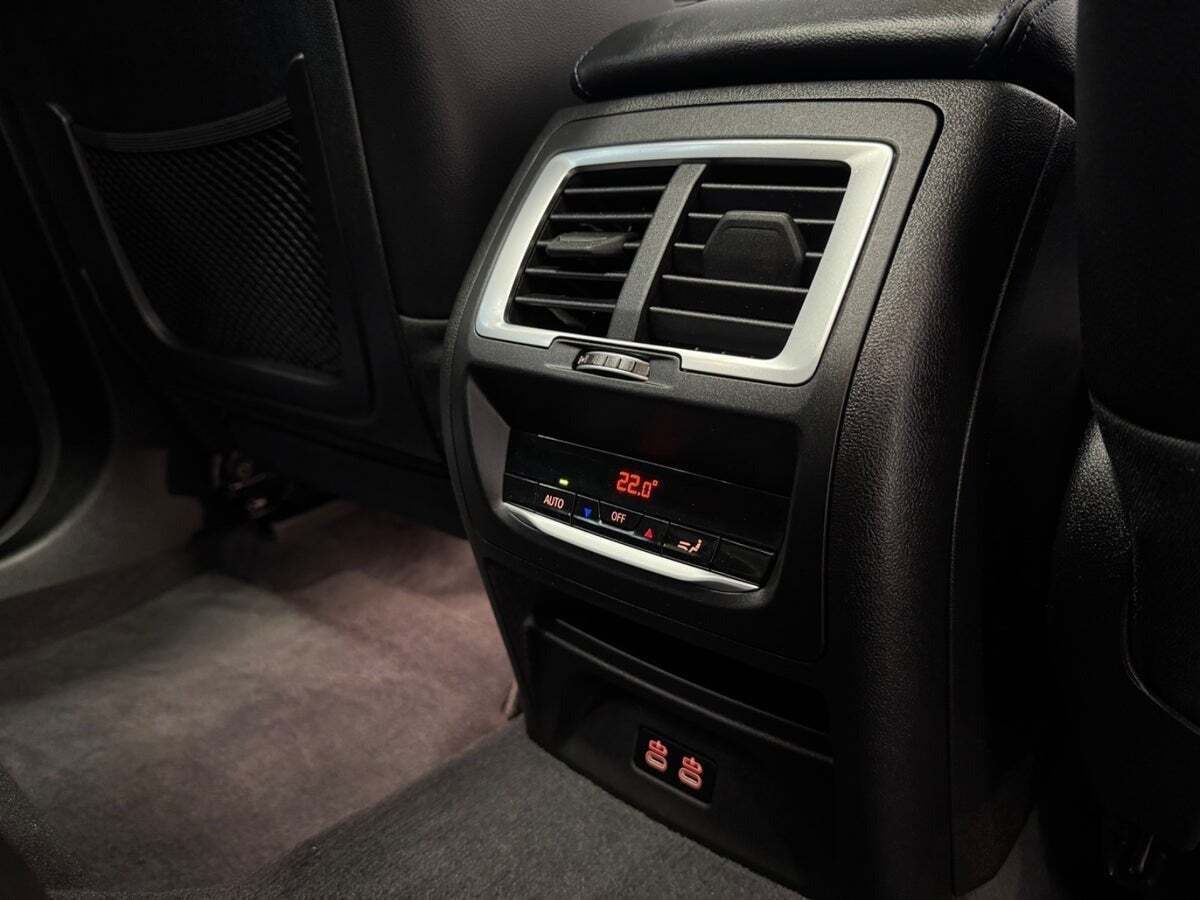 Hvid BMW iX3 fra 2022