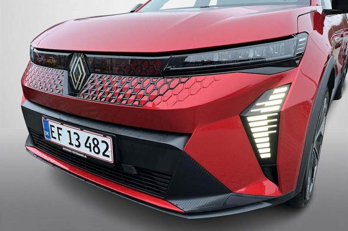 Rød Renault Scenic E-Tech fra 2025