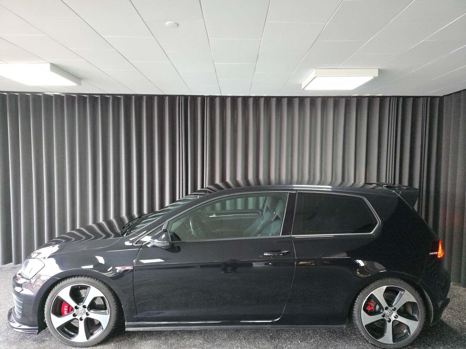 VW Golf VII 2,0 GTi Performance DSG BMT