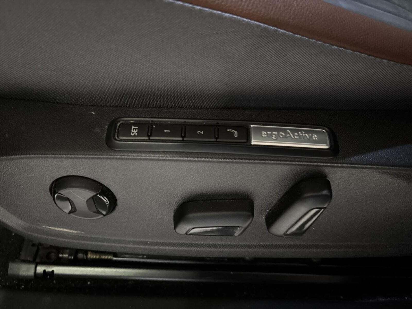 Gul VW ID.4 fra 2021