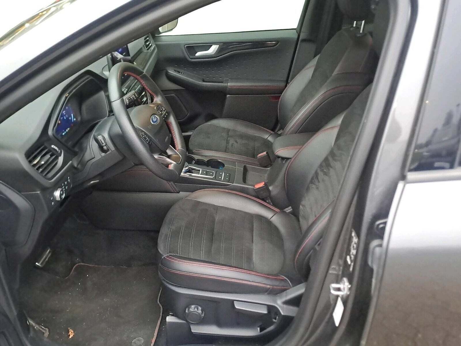 Ford Kuga 2,5 PHEV ST-Line X CVT