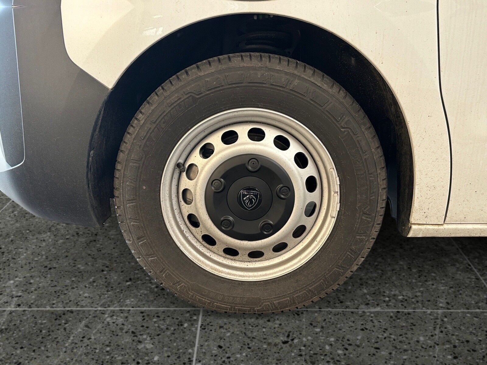 Peugeot e-Expert 75 L3 Combi