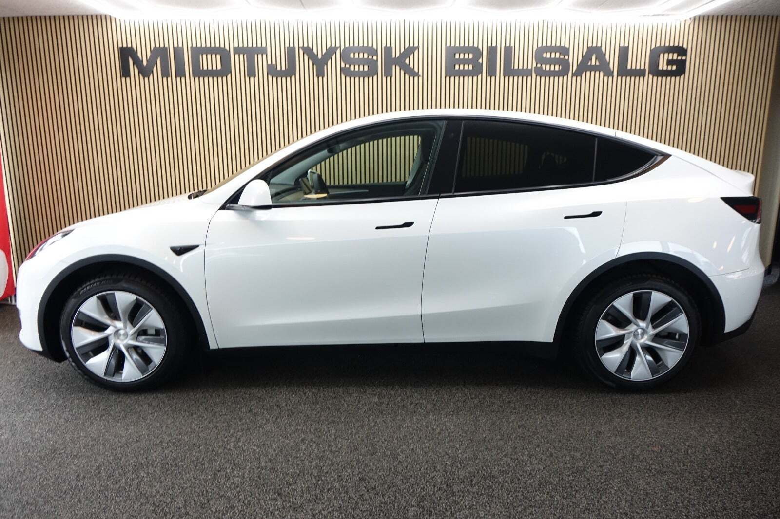 Tesla Model Y Long Range AWD