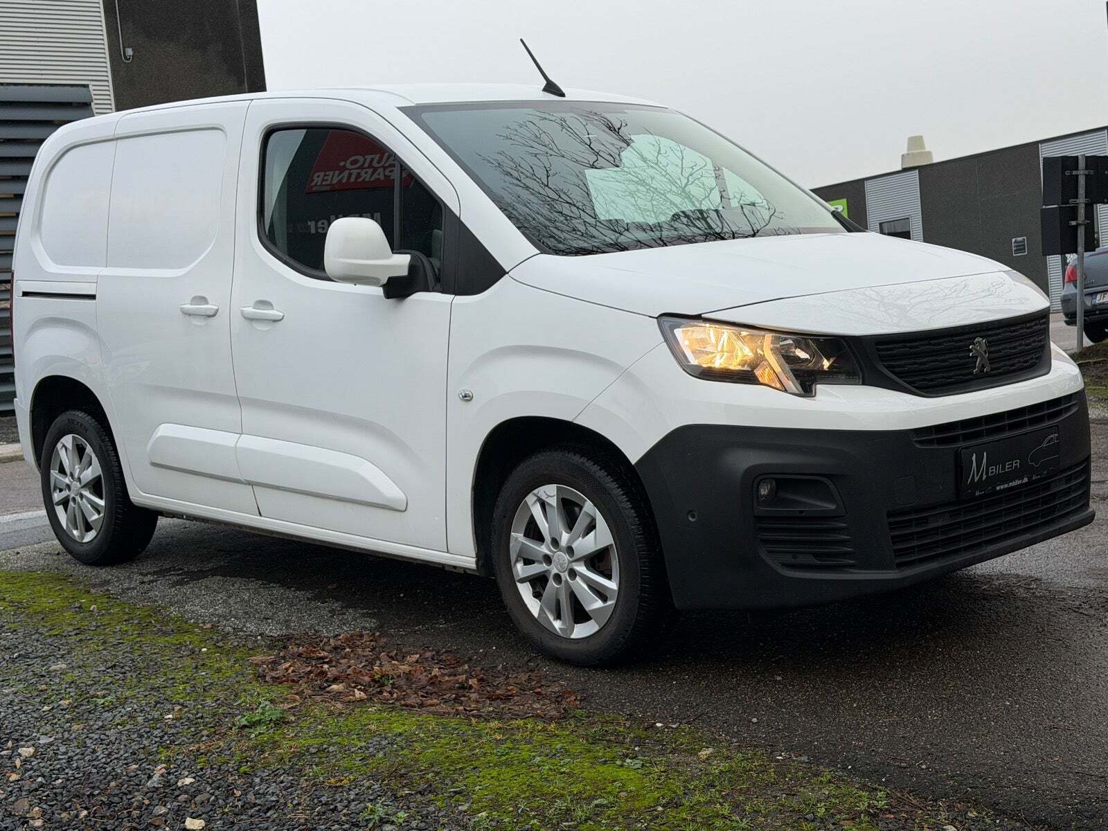 Peugeot Partner 1,5 BlueHDi 130 L1V1 Ultimate EAT8 Van