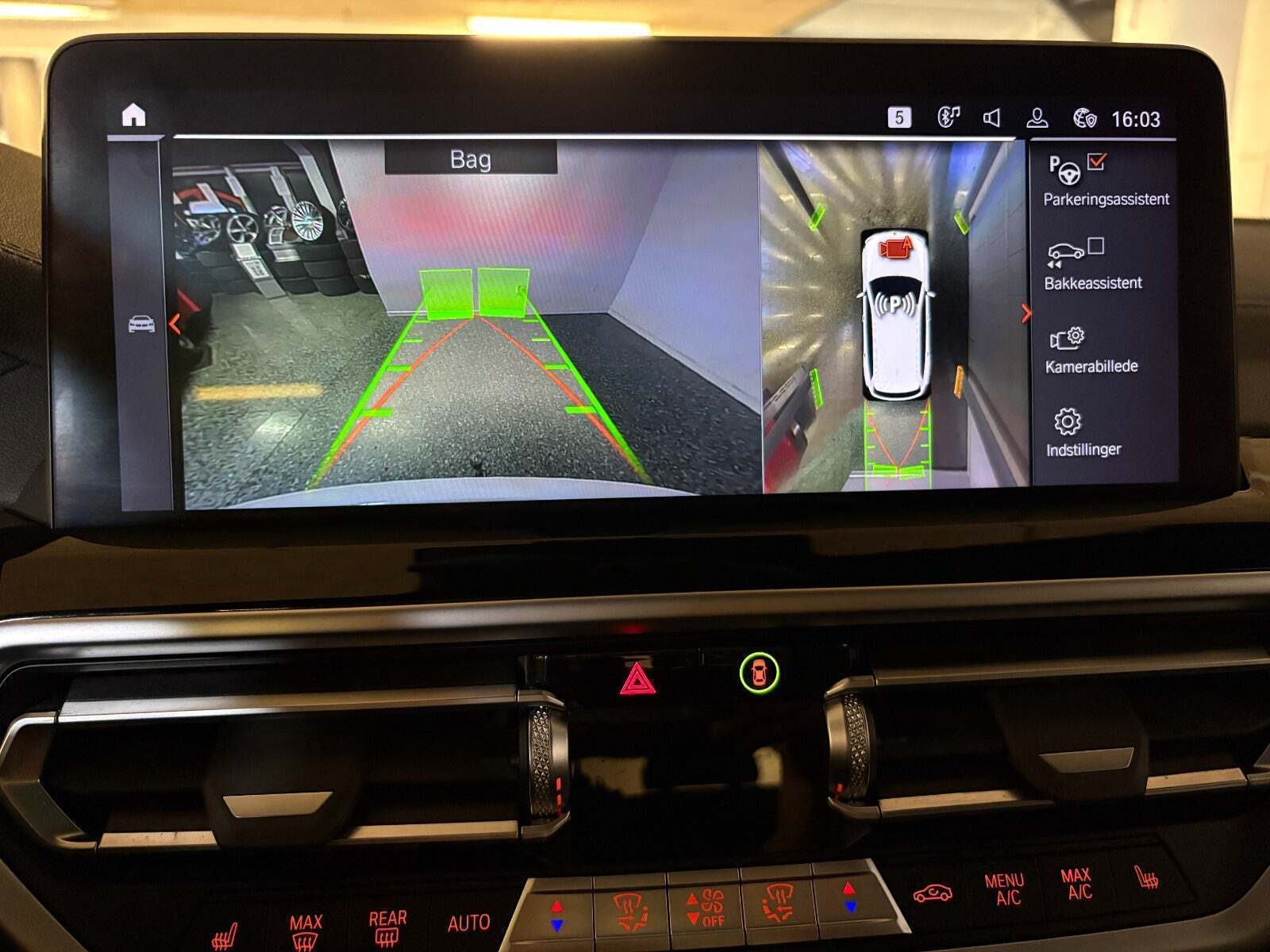 Hvid BMW iX3 fra 2023