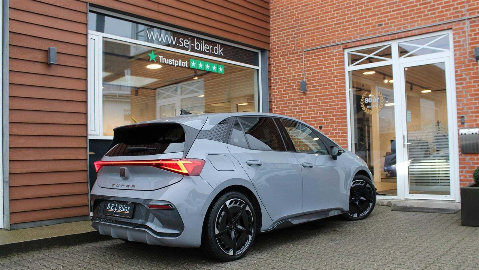 Grå Cupra Born fra 2022