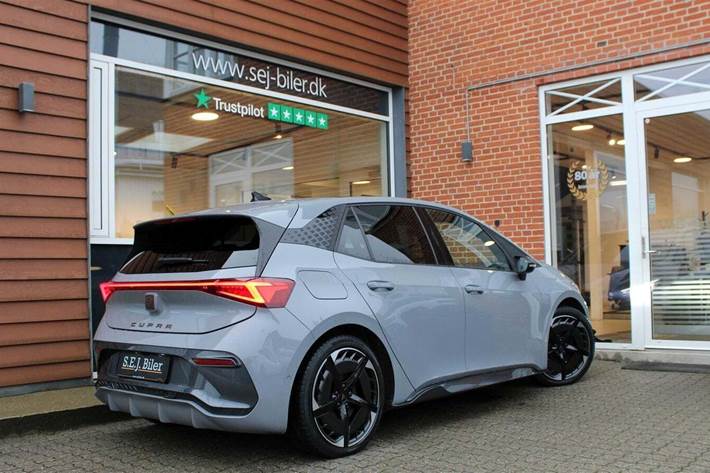 Grå Cupra Born fra 2022