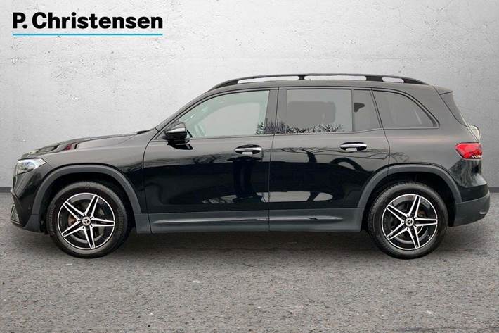 Sort Mercedes EQB250 fra 2023