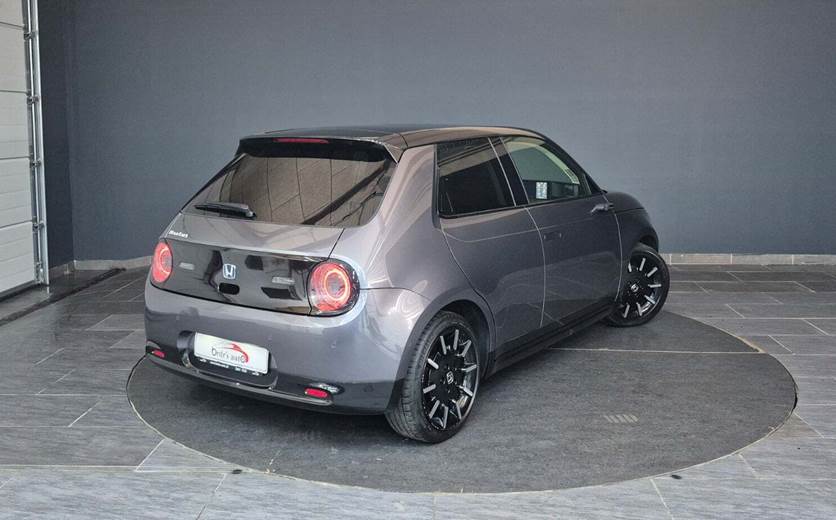 Honda e