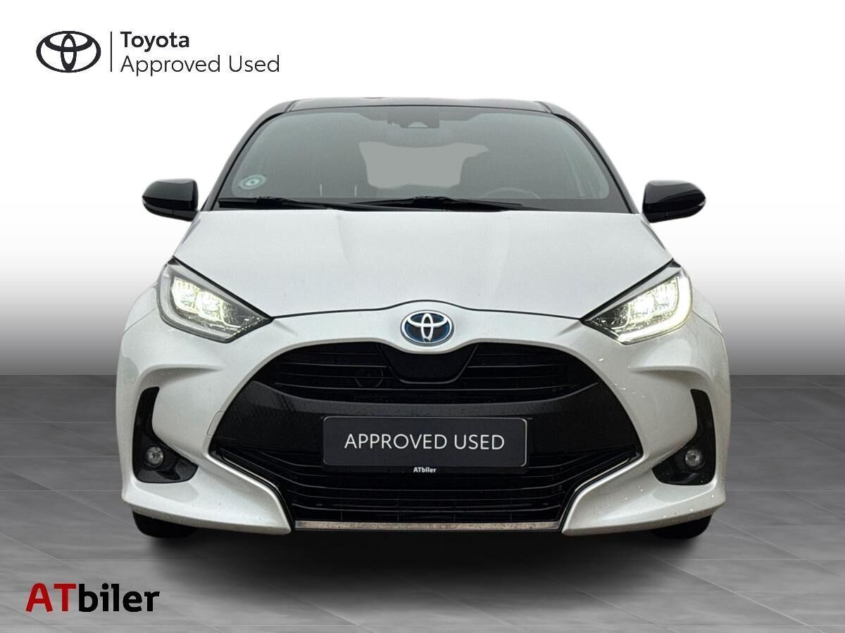 Toyota Yaris 1,5 Hybrid Style Bi-tone 116HK 5d Trinl. Gear