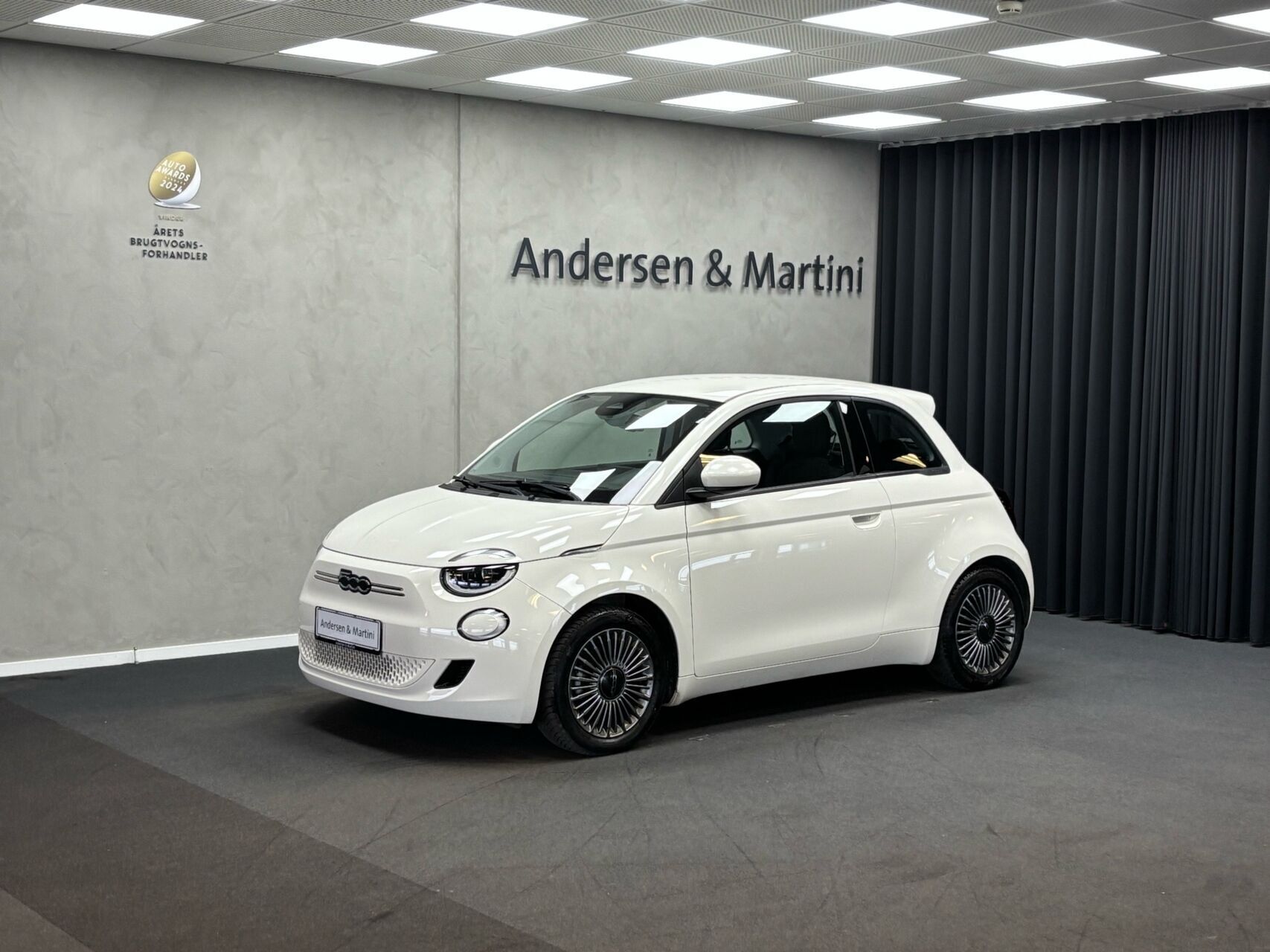 Hvid Fiat 500e fra 2022