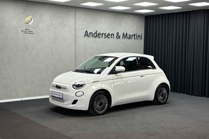 Hvid Fiat 500e fra 2022