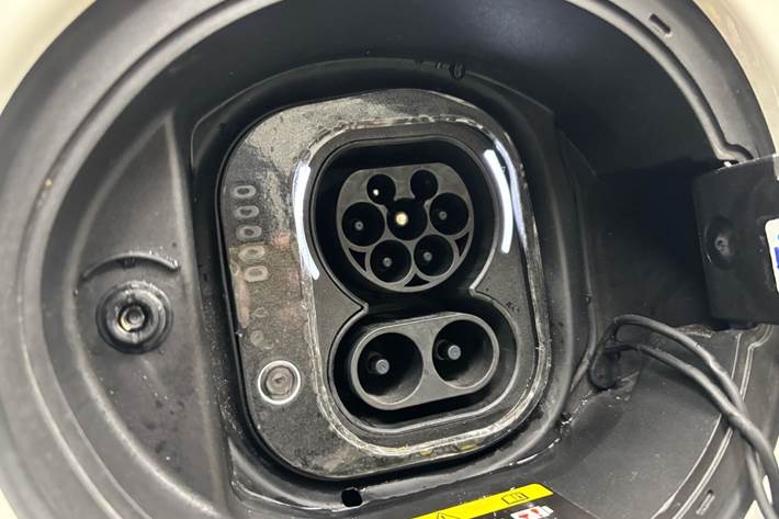 Hvid Fiat 500e fra 2022