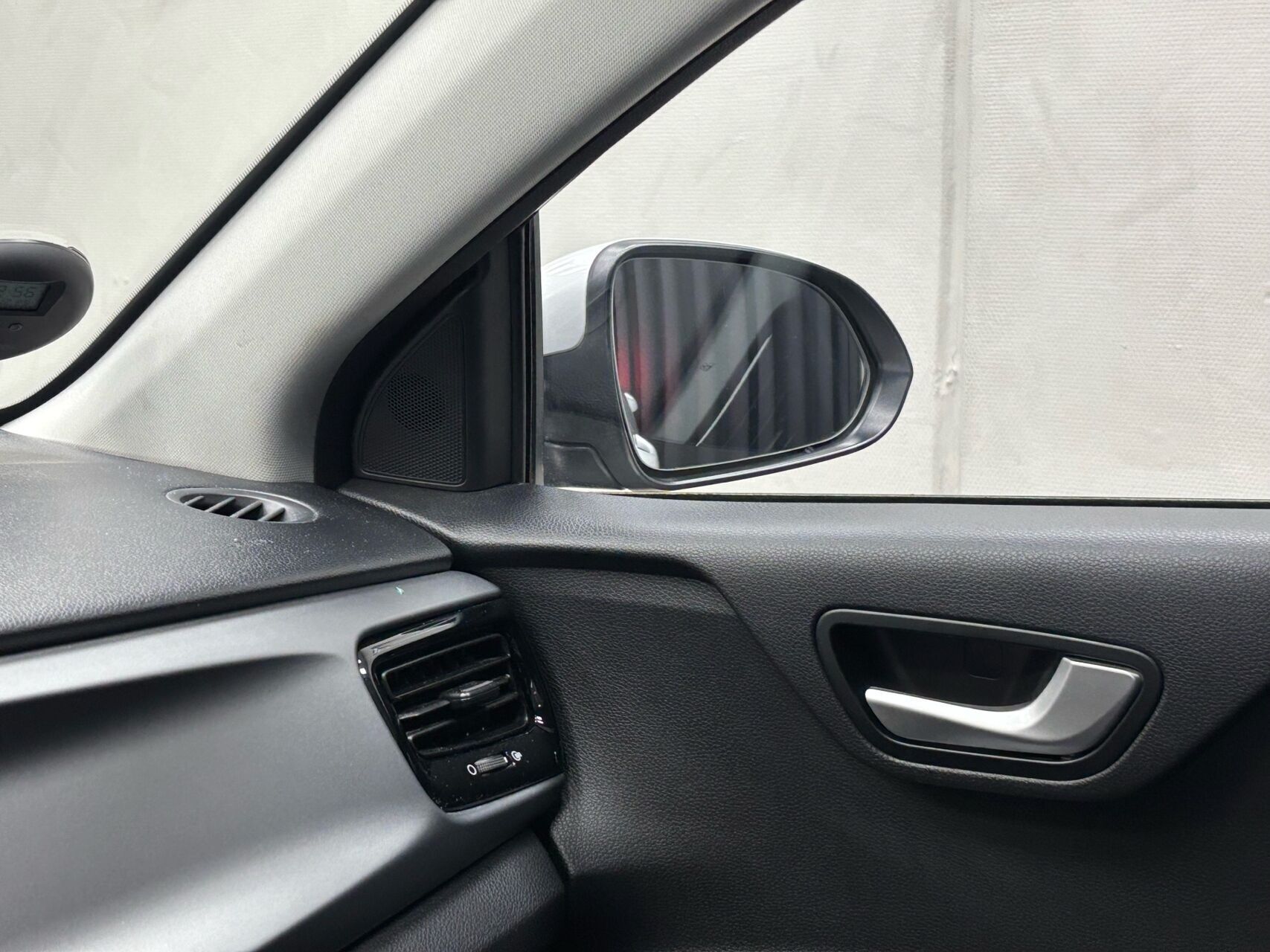 Sølv Kia Rio fra 2017