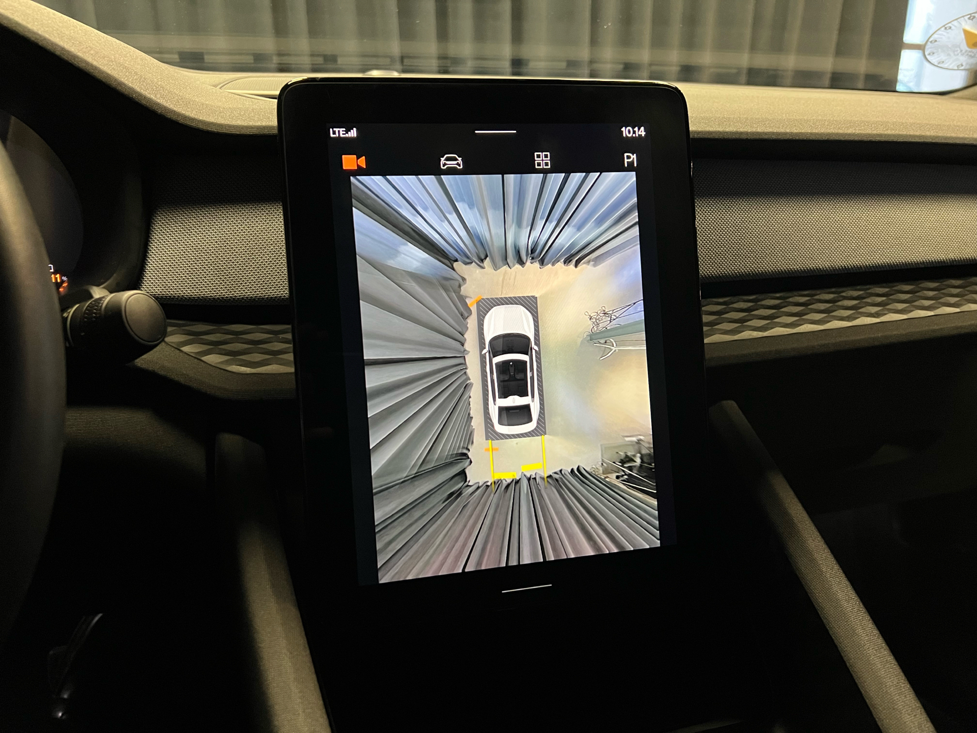 Sort Polestar 2 fra 2023