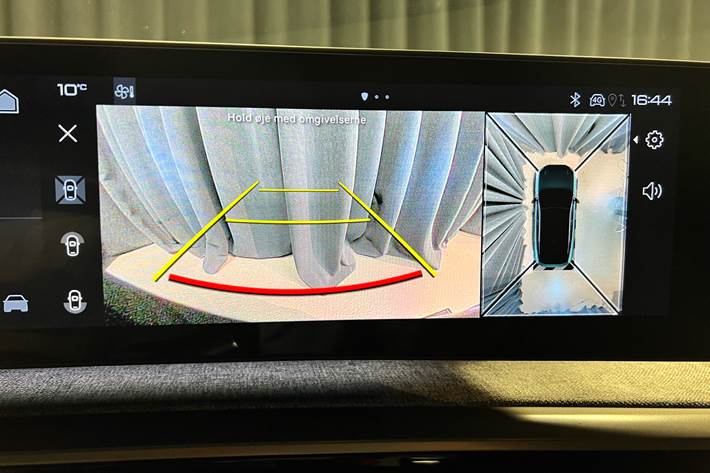 Grå Peugeot e-3008 fra 2024