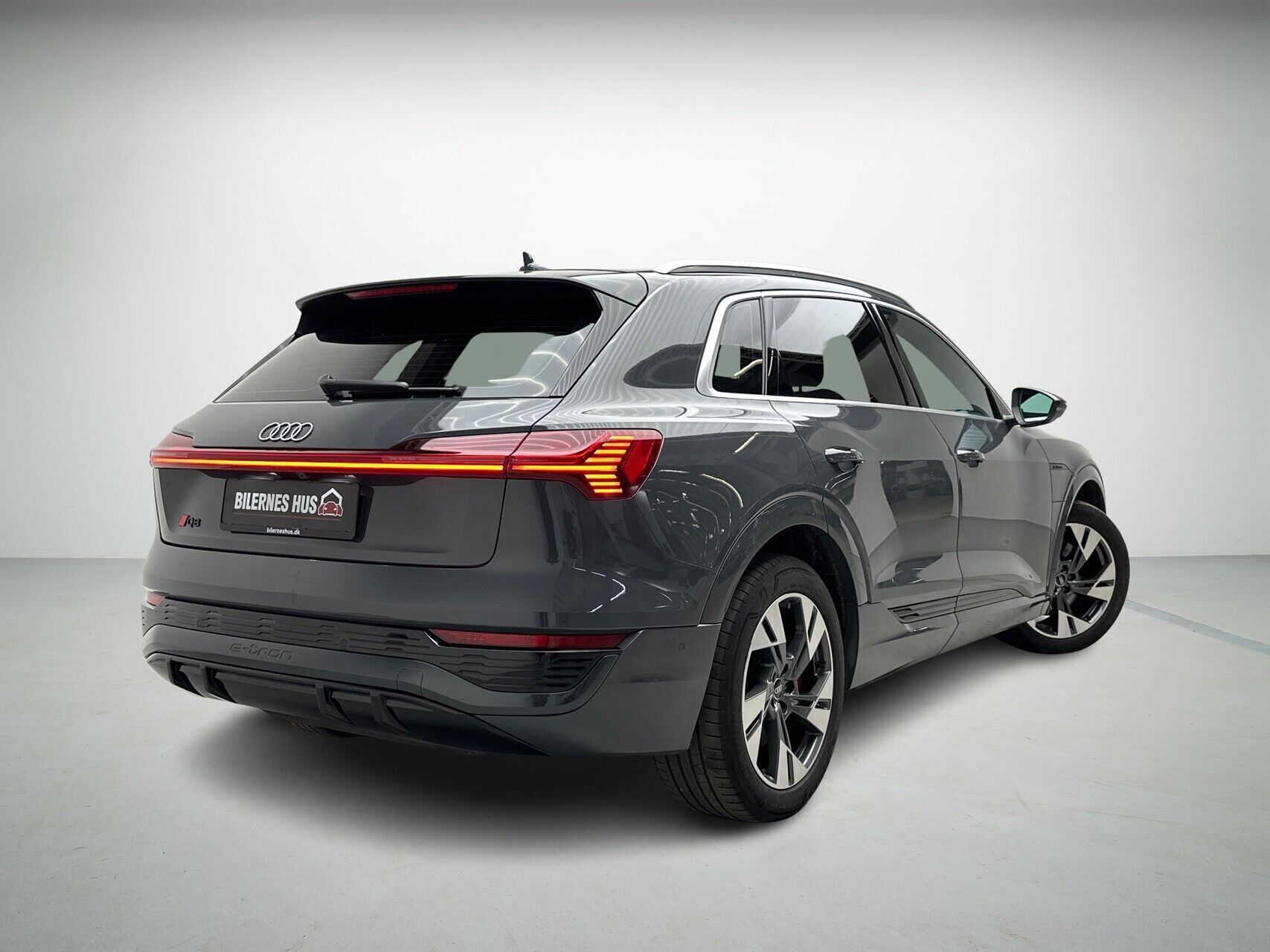 Audi Q8 55 E-tron S Line Quattro 408HK 5d Aut.