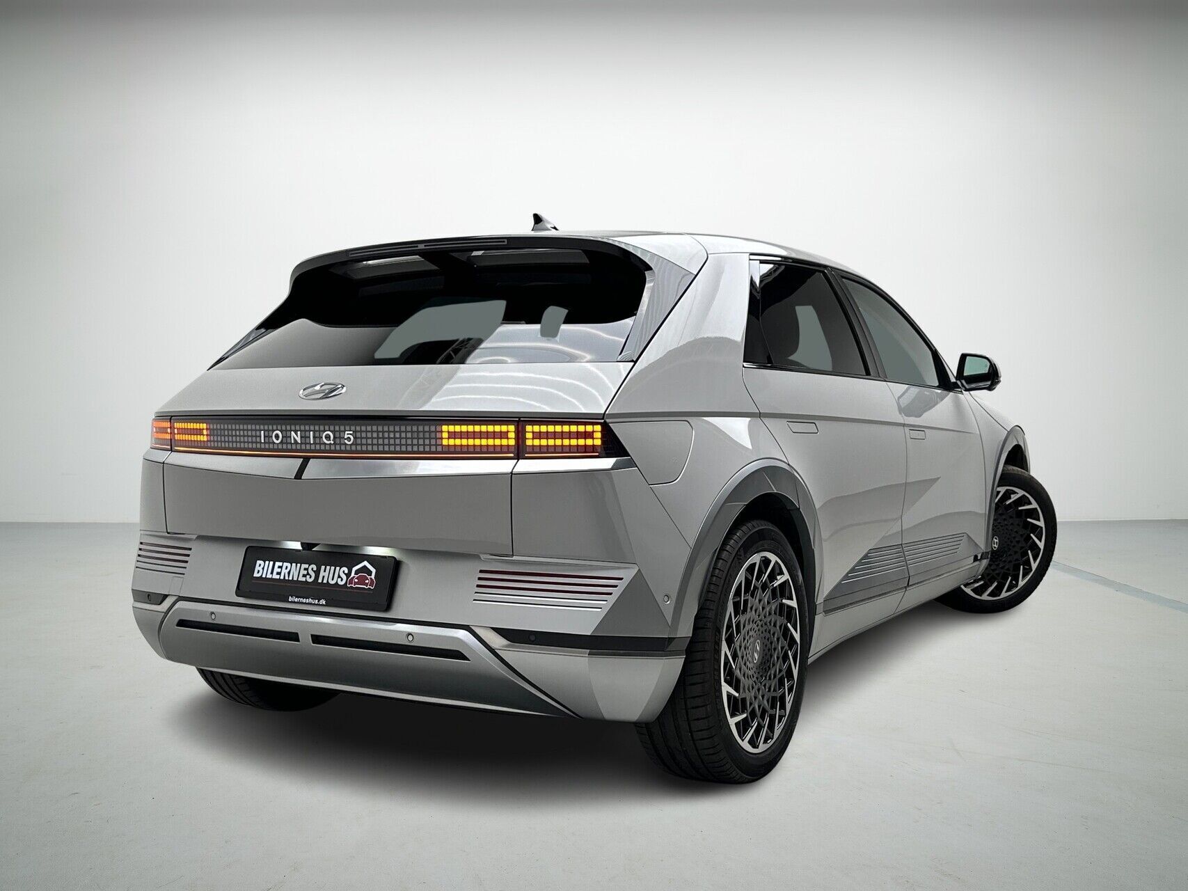 Hyundai Ioniq 5 Electric 72,6 kWh Uniq 218HK 5d Aut.