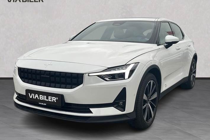 Hvid Polestar 2 fra 2023 set udefra