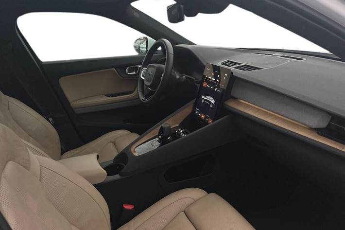 Hvid Polestar 2 fra 2023