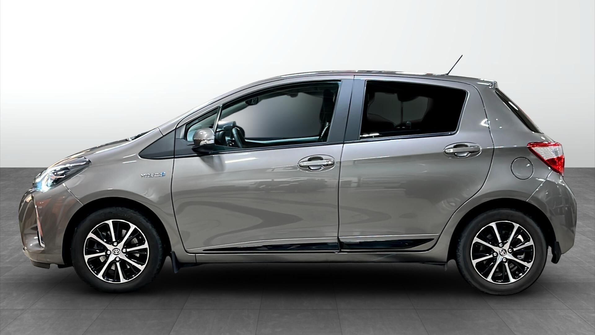 Toyota Yaris 1,5 Hybrid H3 Smartpakke E-CVT 100HK 5d Trinl. Gear