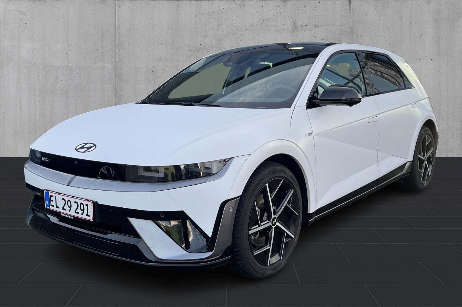 Hvid Hyundai Ioniq 5 fra 2025