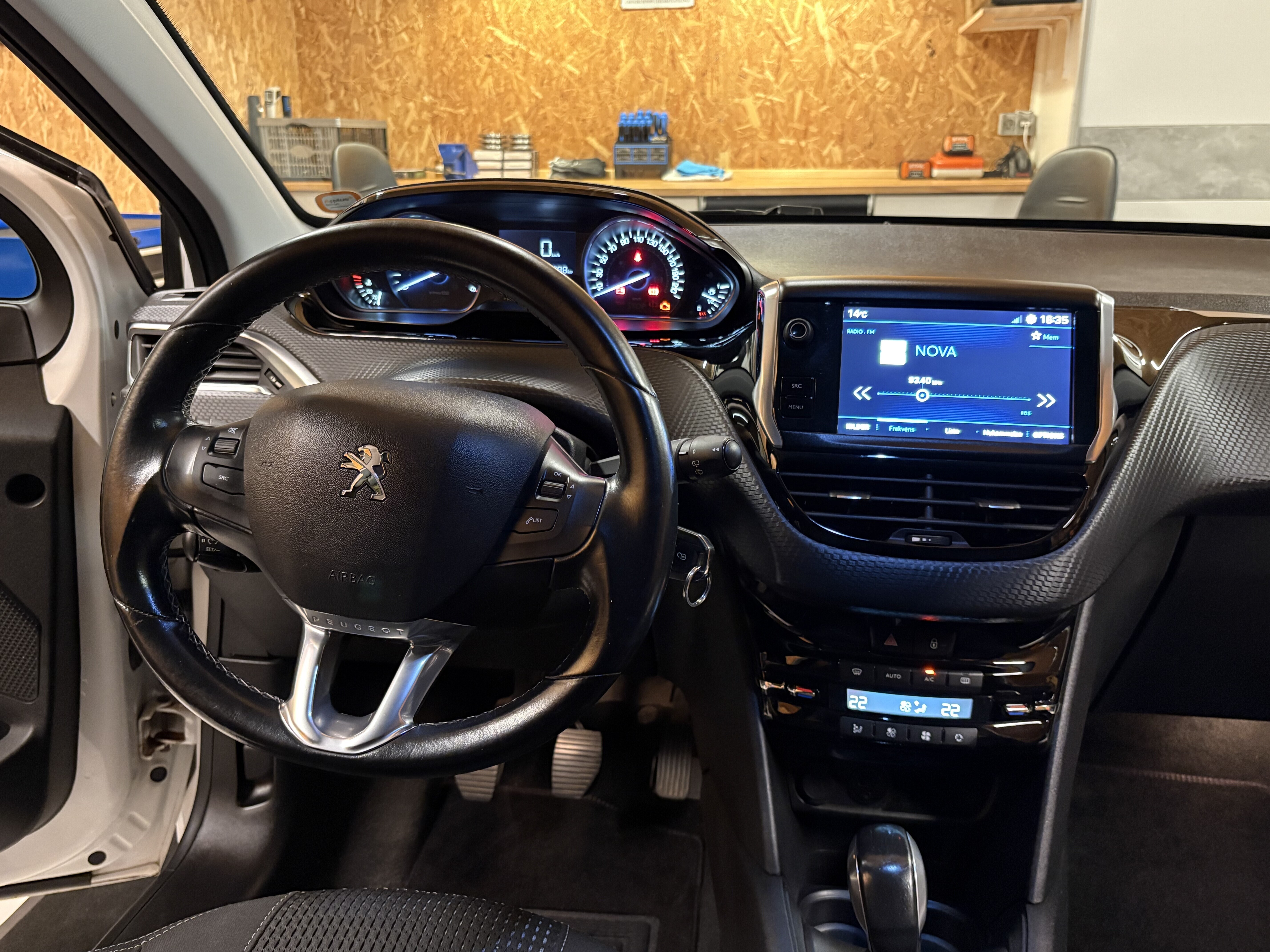 Peugeot 208 1,6 BlueHDI 100 hk 5D