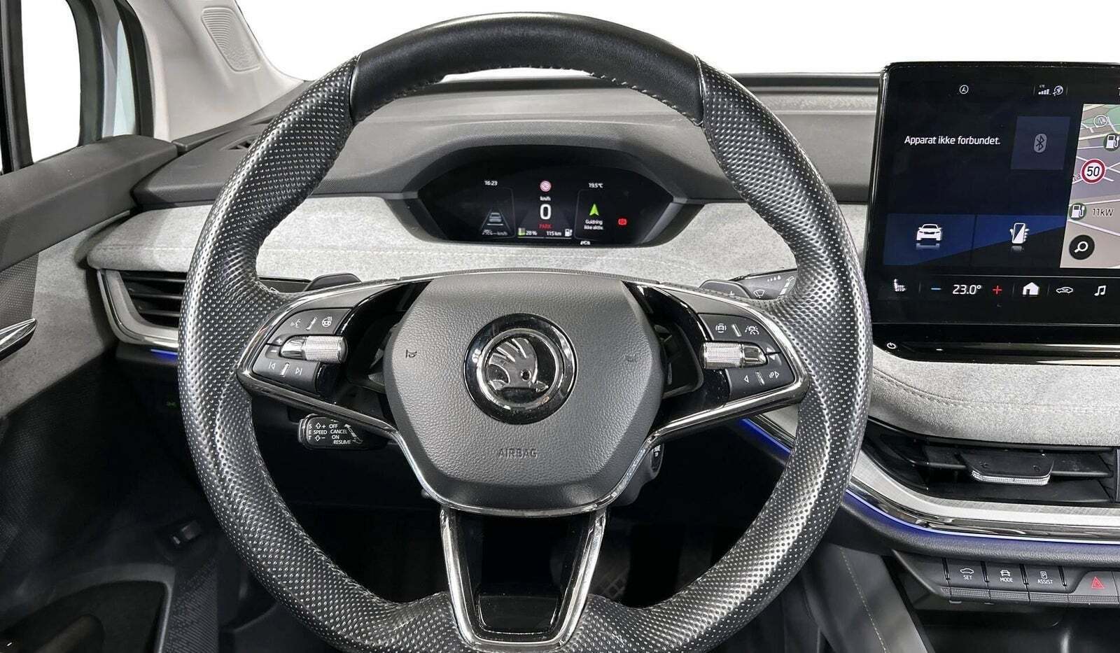 Hvid Skoda Enyaq fra 2021