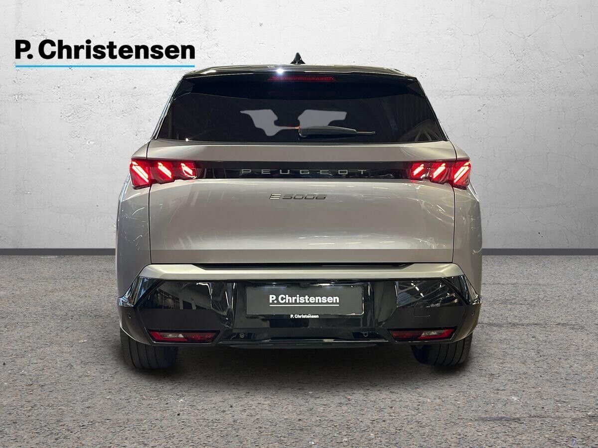 Peugeot e-5008 77 GT Pack 7prs