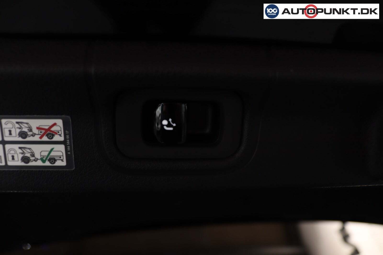 Sort Mercedes EQE350 fra 2023