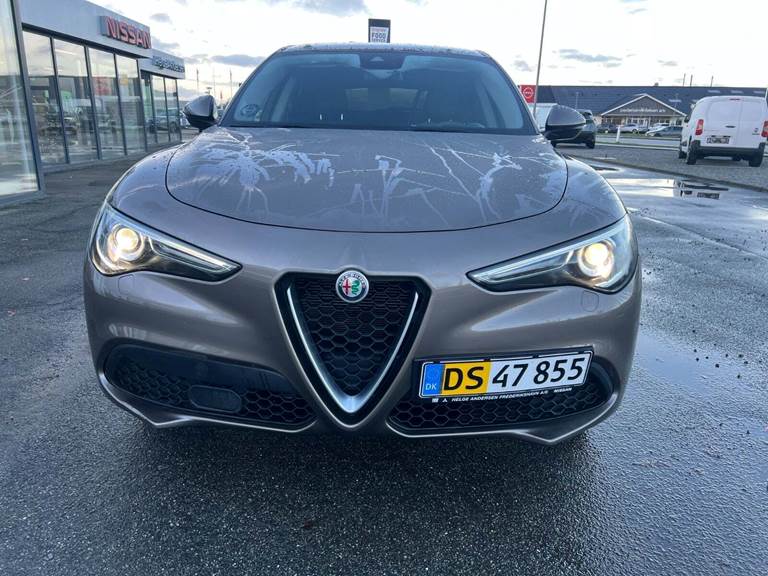 Alfa Romeo Stelvio 2,2 JTD 190 Edizione aut. Van