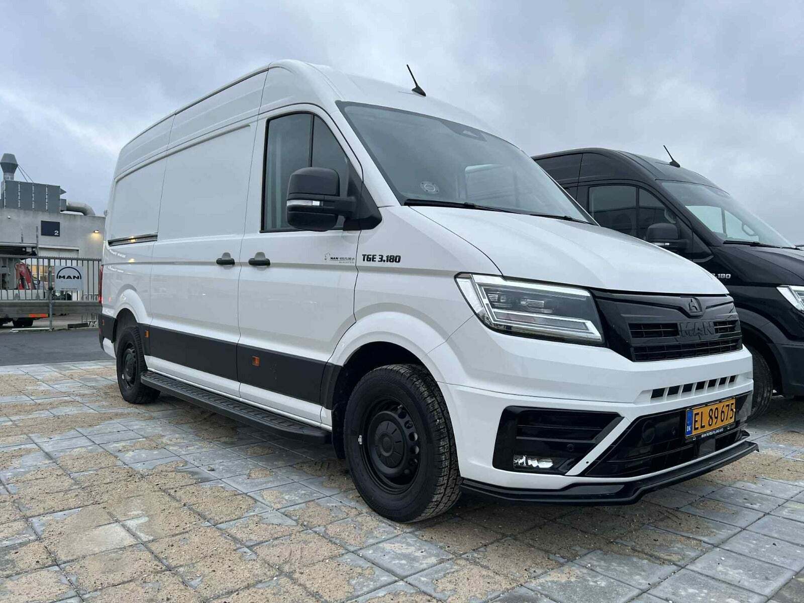 MAN TGE 2,0 3.180 Kassevogn L3H3 aut. FWD