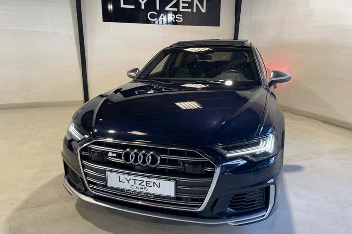 Blå Audi S6 fra 2019