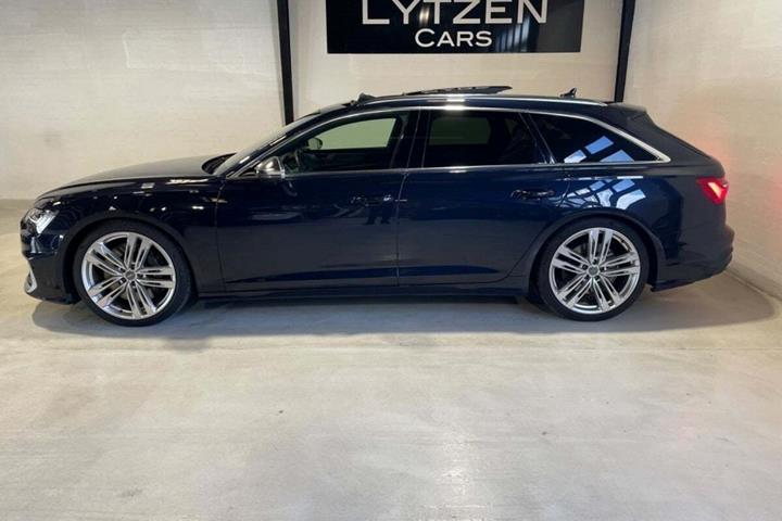 Blå Audi S6 fra 2019
