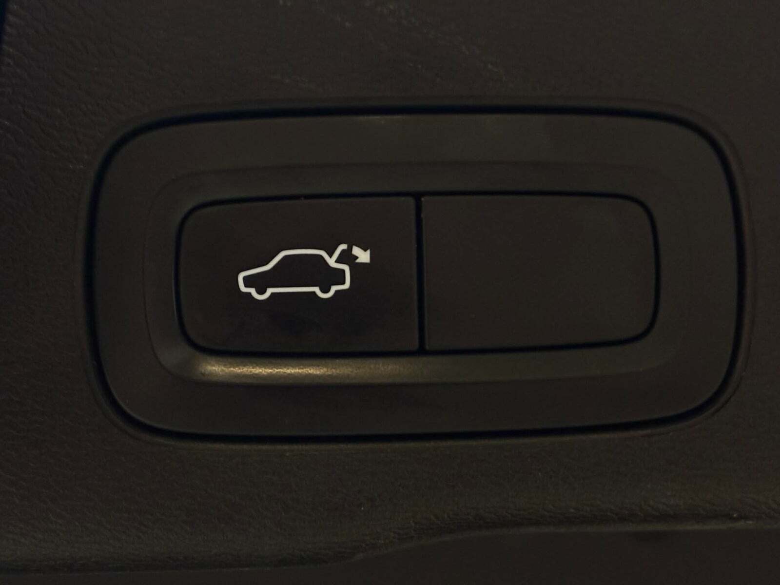 Sort Volvo XC60 fra 2018