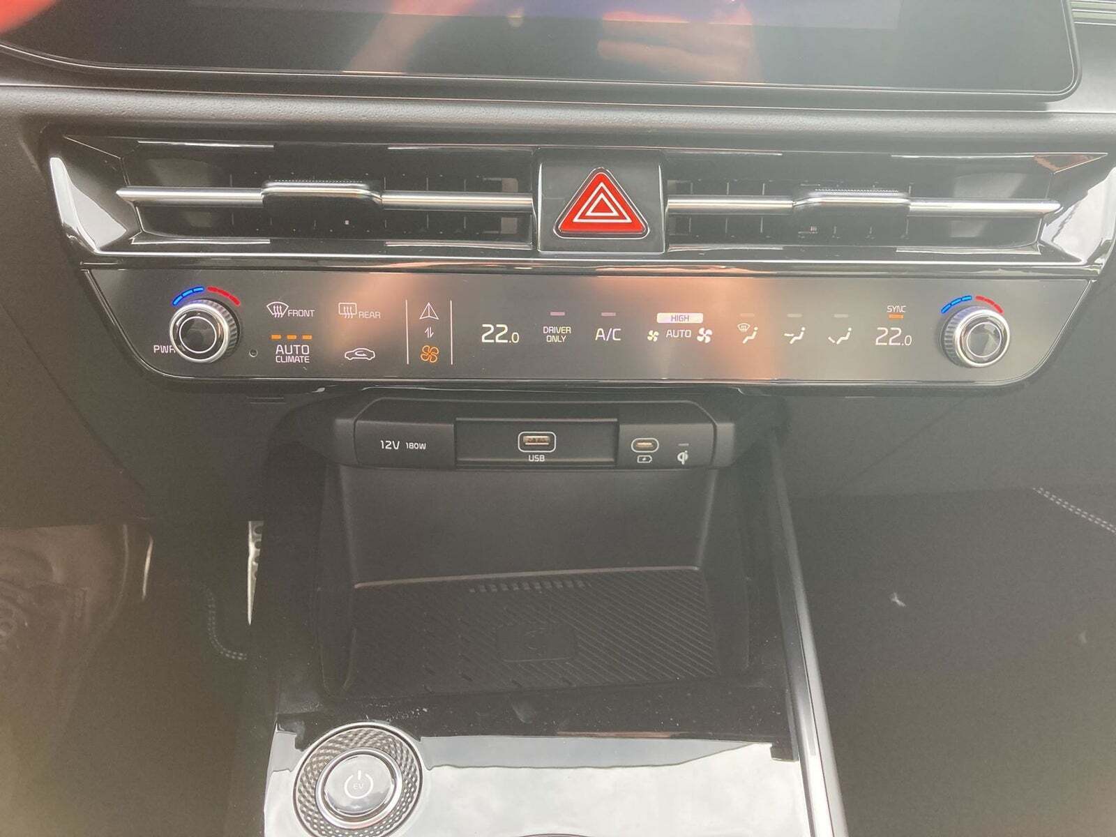 Hvid Kia Niro fra 2023