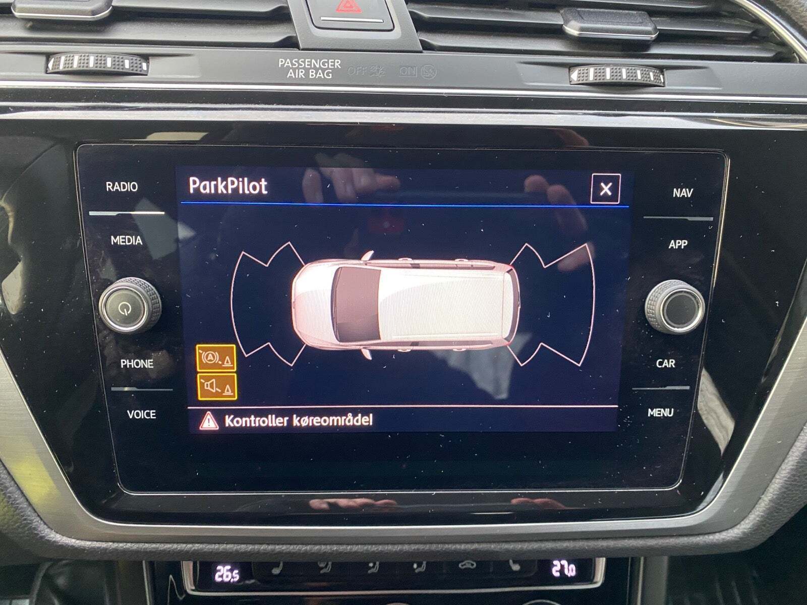 Hvid VW Touran fra 2020