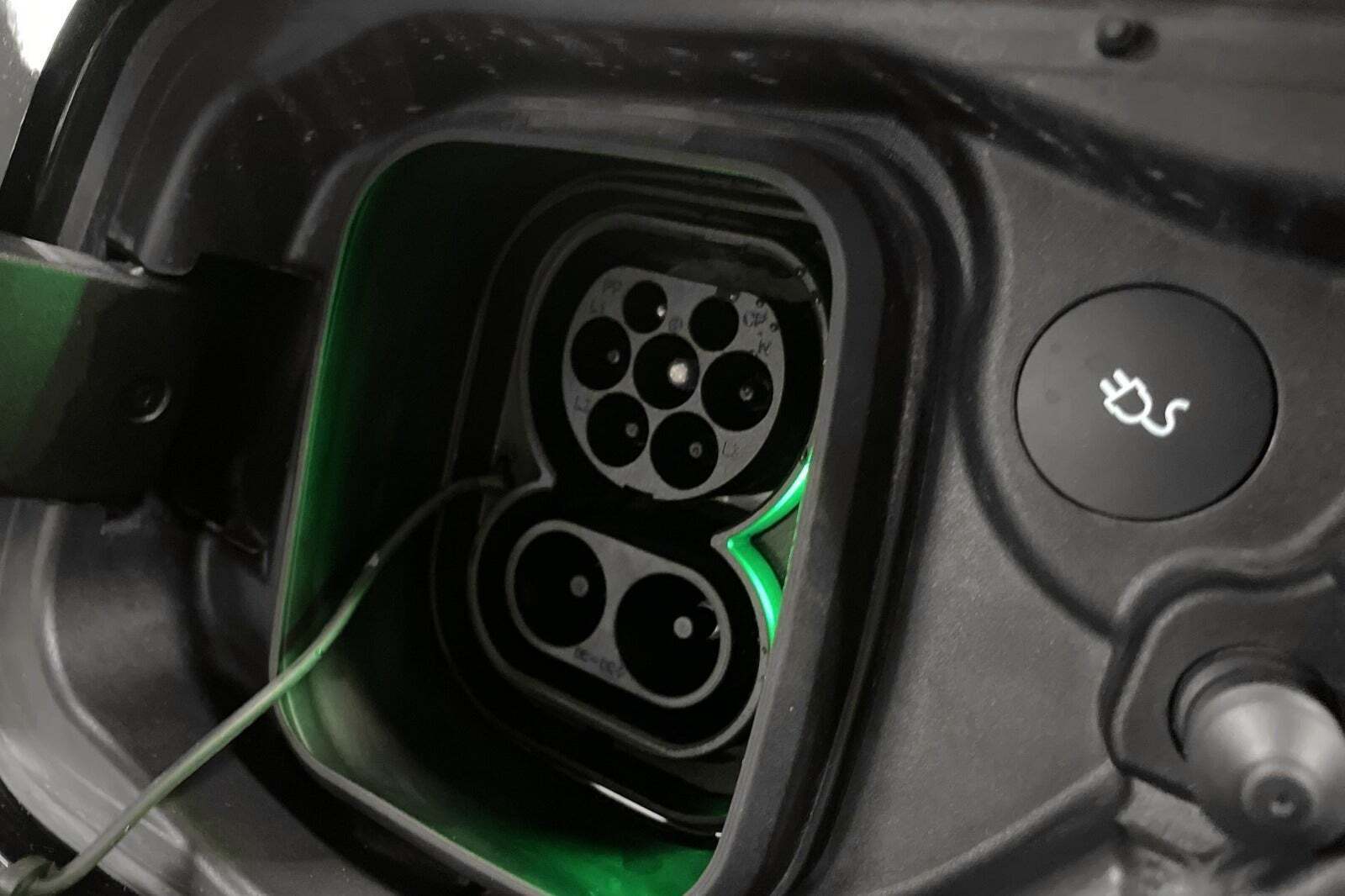 Sort Polestar 2 fra 2025