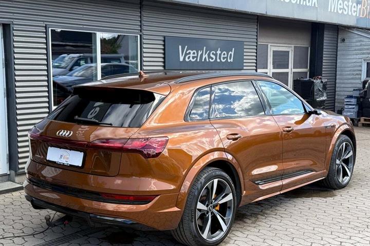 Bronze Audi e-tron S fra 2021