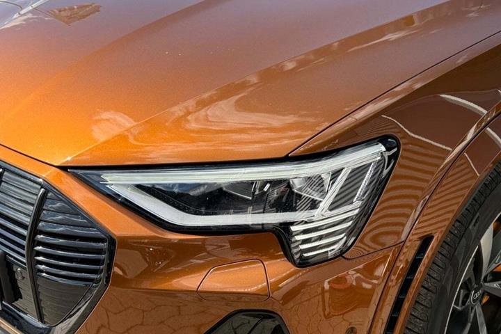 Bronze Audi e-tron S fra 2021