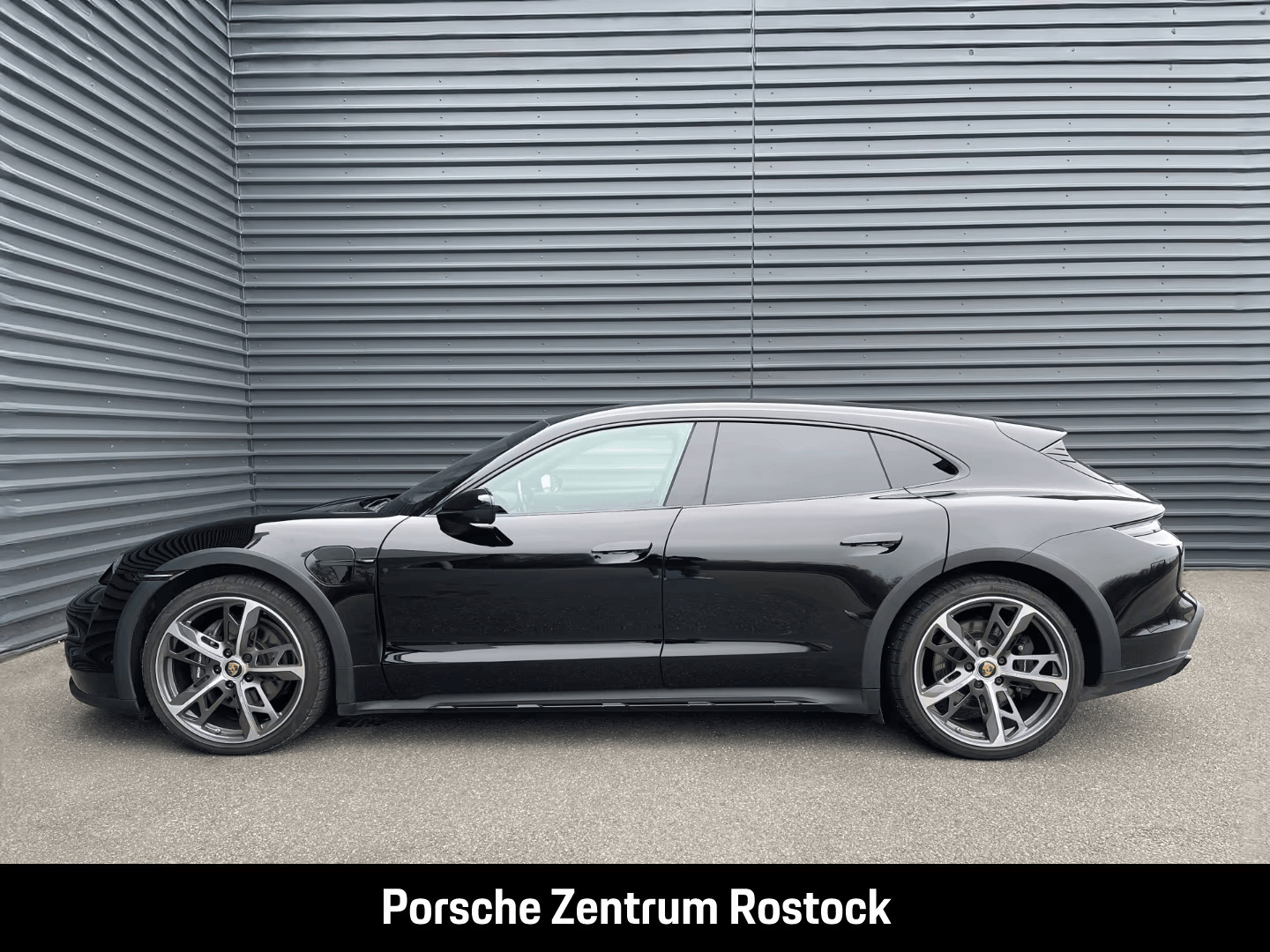 Porsche Taycan 4S Performance+ Cross Turismo