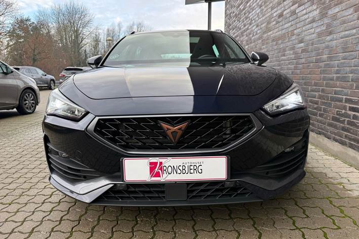 Blå Cupra Leon fra 2021