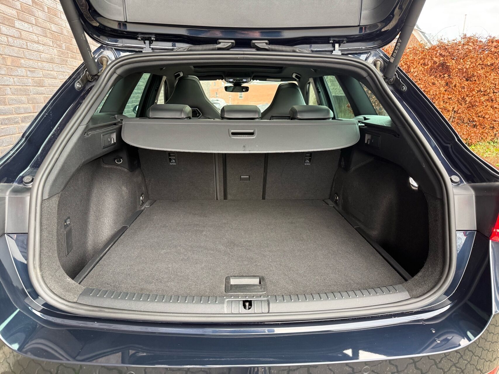 Blå Cupra Leon fra 2021