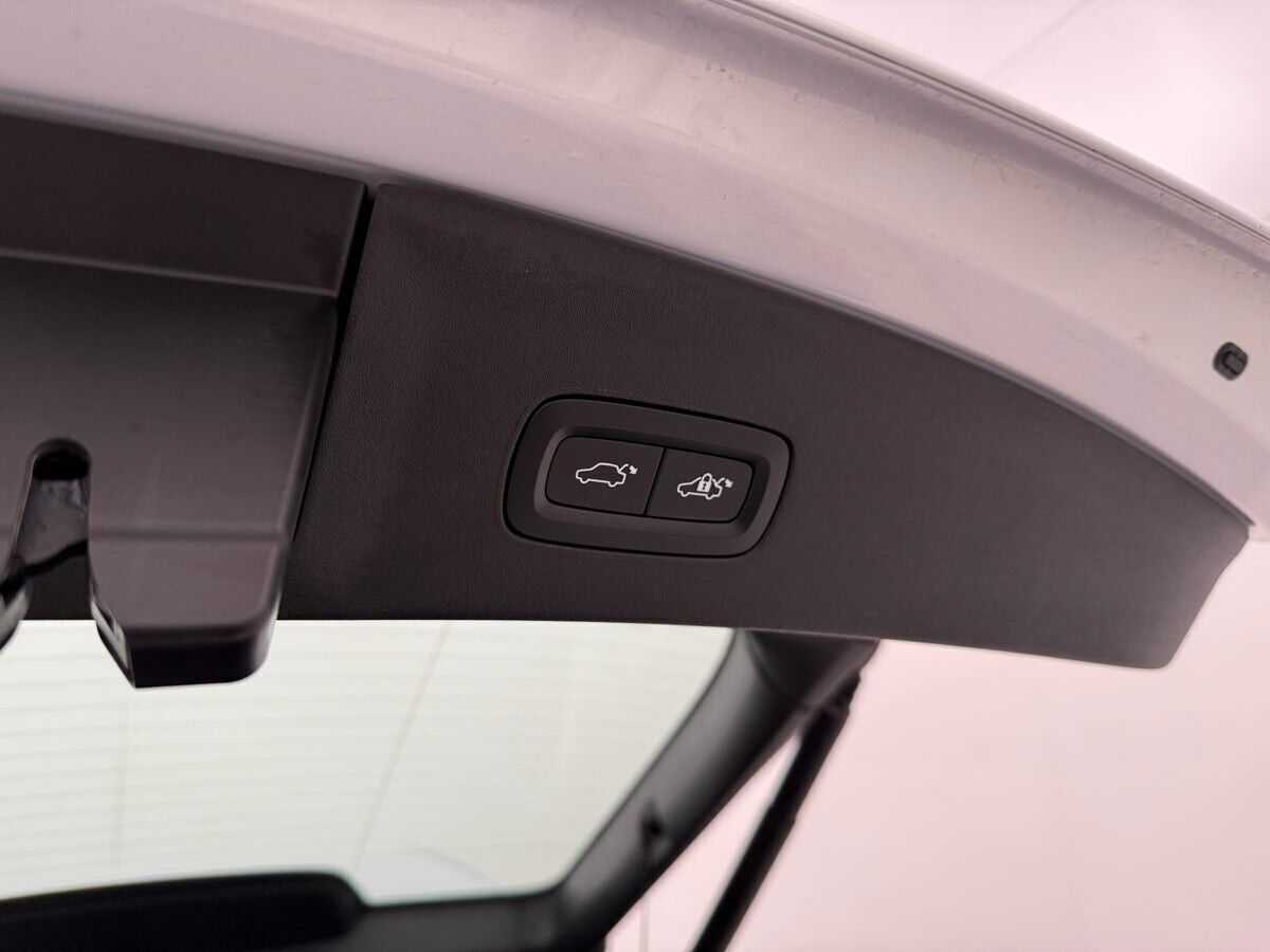 Sølv Polestar 2 fra 2023