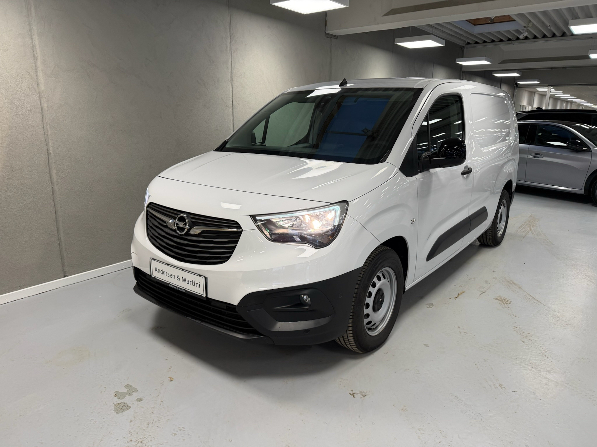Opel Combo-e L2 EL 136HK Van Aut.