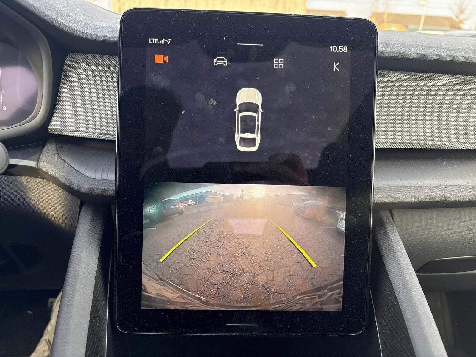 Grå Polestar 2 fra 2023