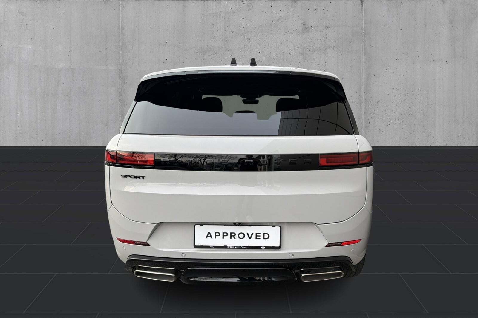 Grå Land Rover Range Rover sport fra 2025