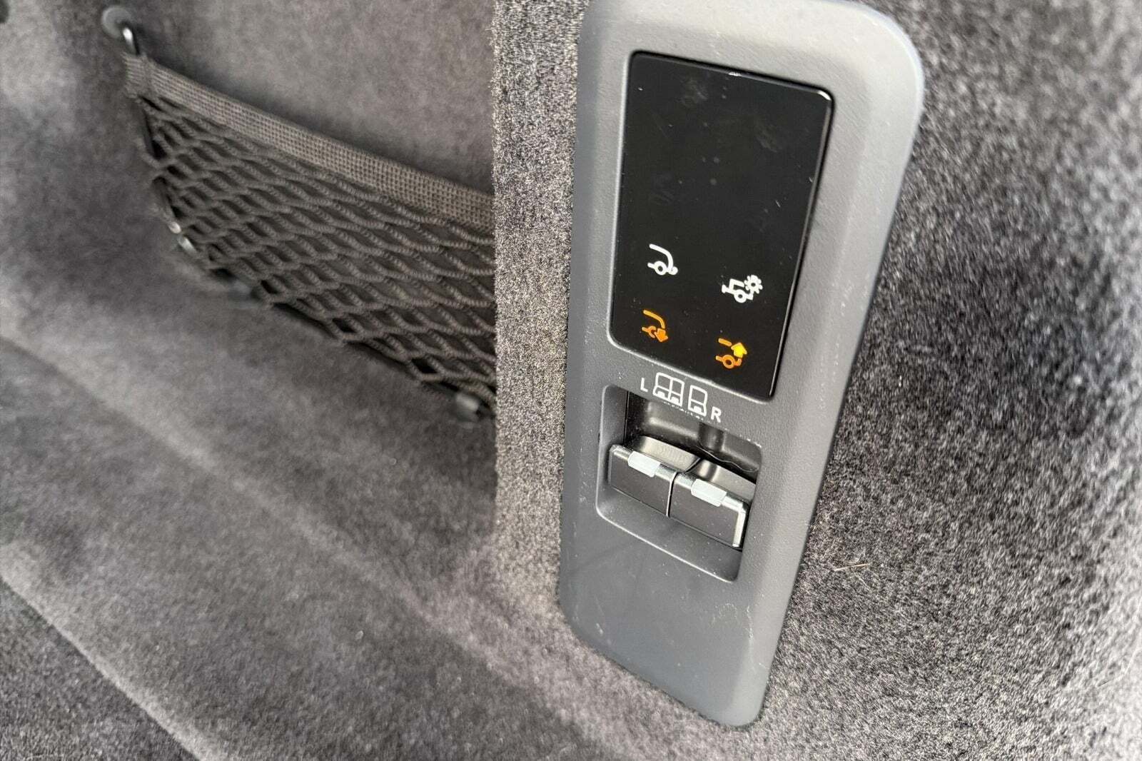 Grå Land Rover Range Rover sport fra 2025