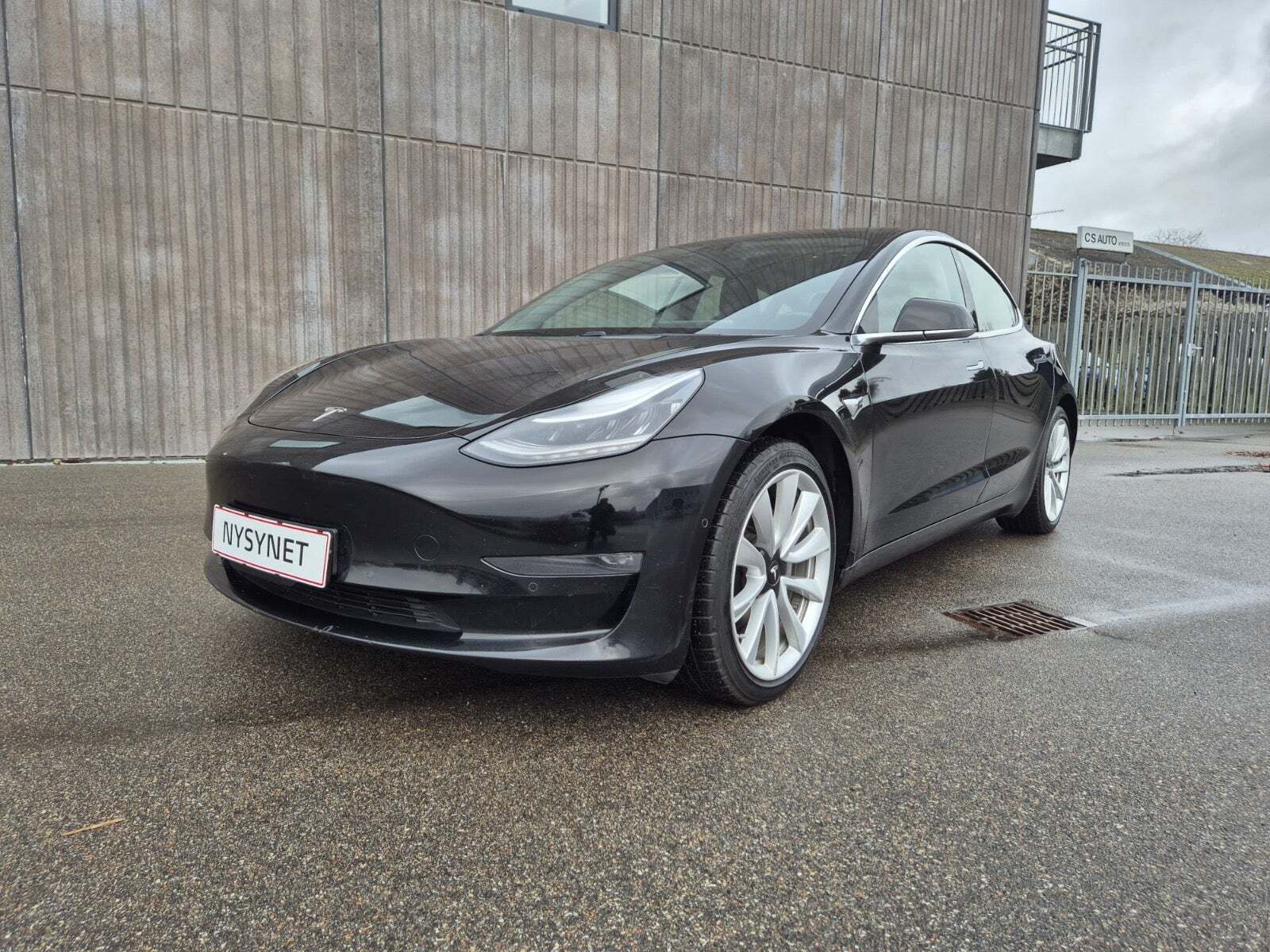 Tesla Model 3 Long Range RWD
