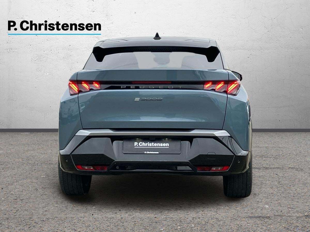 Peugeot e-3008 77 GT Pack